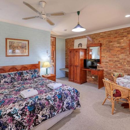 The Vineyard Motel Cowra Exterior photo