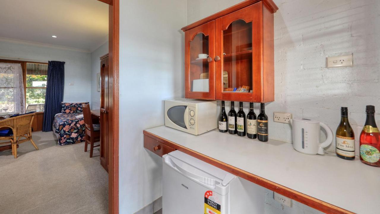 The Vineyard Motel Cowra Exterior photo