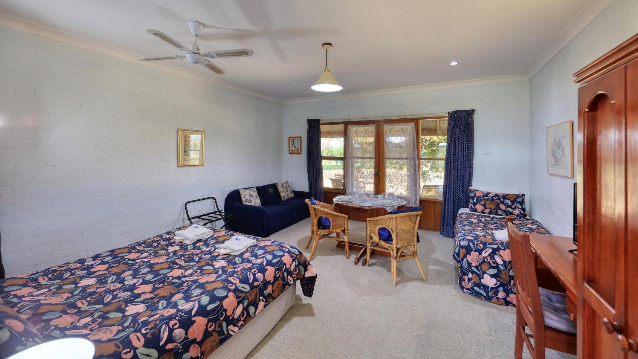The Vineyard Motel Cowra Exterior photo
